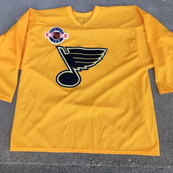 yellow blues jersey